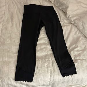 Lululemon align scalloped HR crop 23 inch